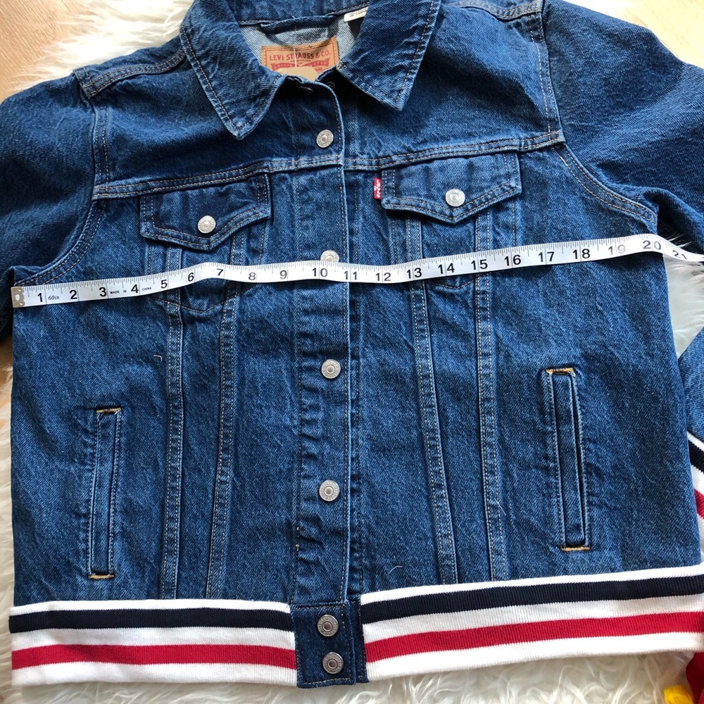 🌺NWT CUTE DENIM JACKET🌺 - Picture 6 of 9